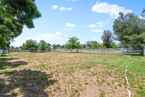 Exterior - 1422 Hanson Ln, Ramona, CA 92065 photo 10 of 17