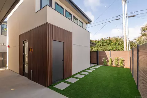 Exterior - 247 La Mesa Ave, Encinitas, CA 92024 photo 4 of 4