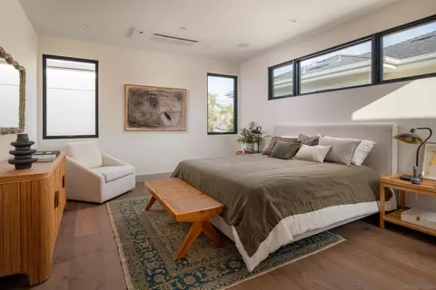 Bedroom - 247 La Mesa Ave, Encinitas, CA 92024 photo 3 of 3