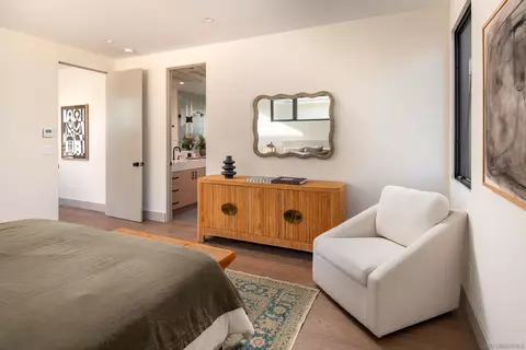 Bedroom - 247 La Mesa Ave, Encinitas, CA 92024 photo 2 of 3