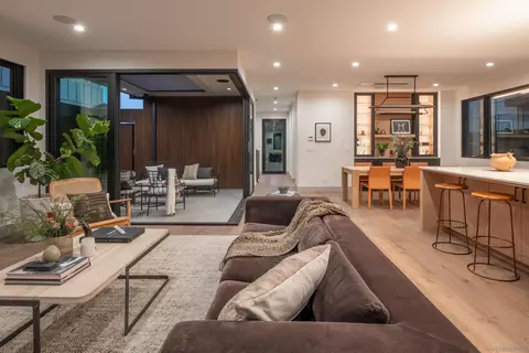 Living - 247 La Mesa Ave, Encinitas, CA 92024 photo 1 of 7