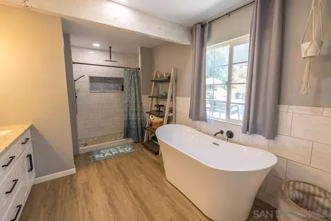 Bath - 1315 Hillcrest, Alpine, CA 91901 photo 1 of 4