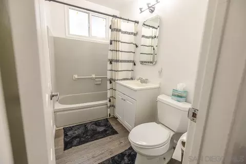 Bath - 1315 Hillcrest, Alpine, CA 91901 photo 2 of 4