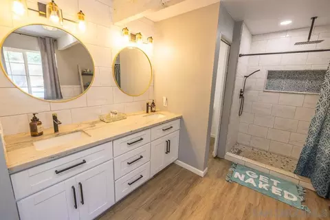 Bath - 1315 Hillcrest, Alpine, CA 91901 photo 3 of 4