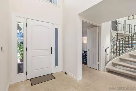 Entry Way - 15083 Tierra Alta, Del Mar, CA 92014 photo 2 of 4