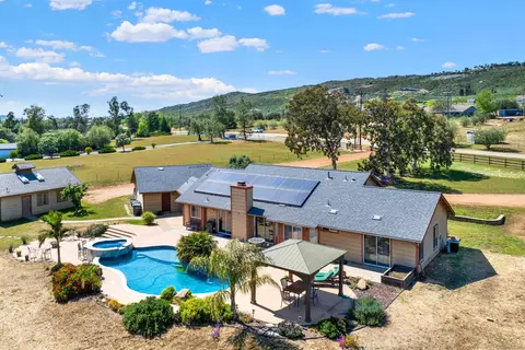 View/Area - 786 Rancho Trl, Ramona, CA 92065 photo 4 of 9