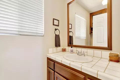 Bath - 786 Rancho Trl, Ramona, CA 92065 photo 1 of 5