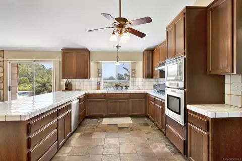 Kitchen - 786 Rancho Trl, Ramona, CA 92065 photo 1 of 4