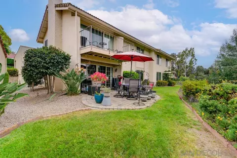 17465 Plaza Abierto #15, San Diego, CA 92128