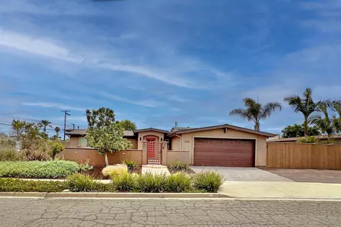 5193 Winthrop St, San Diego, CA 92117