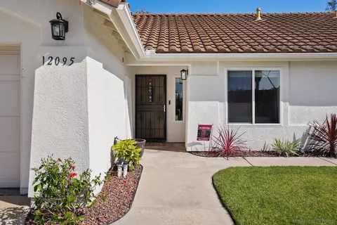 Exterior - 12095 Sterling Hill Ln, Lakeside, CA 92040 photo 5 of 20