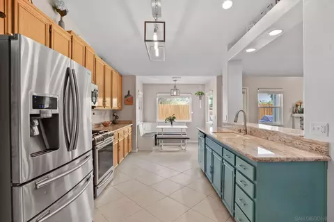 Kitchen - 12095 Sterling Hill Ln, Lakeside, CA 92040 photo 3 of 4