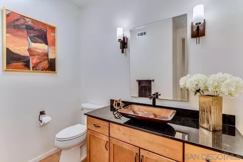 Bath - 3136 Almahurst Row, La Jolla, CA 92037 photo 1 of 3