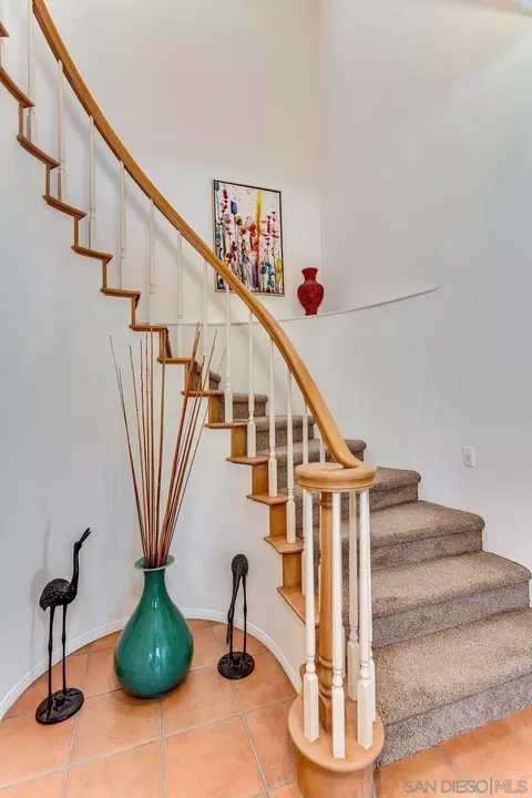 Entry Way - 3136 Almahurst Row, La Jolla, CA 92037 photo 3 of 4
