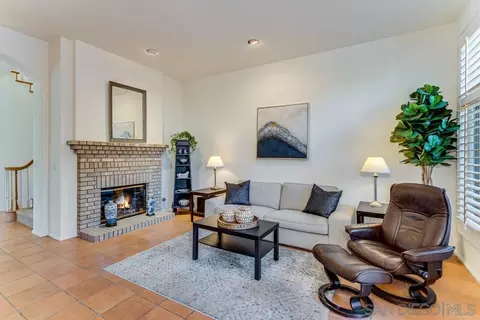 Living - 3136 Almahurst Row, La Jolla, CA 92037 photo 5 of 6