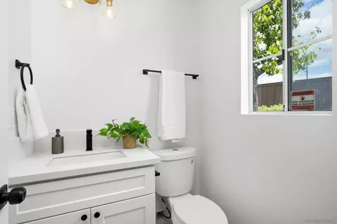 2162 Kings View Cir, Spring Valley, CA 91977 photo 9