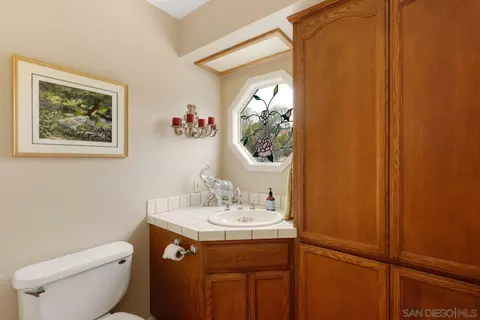 Bath - 3944 Pala Mesa Dr, Fallbrook, CA 92028 photo 4 of 4