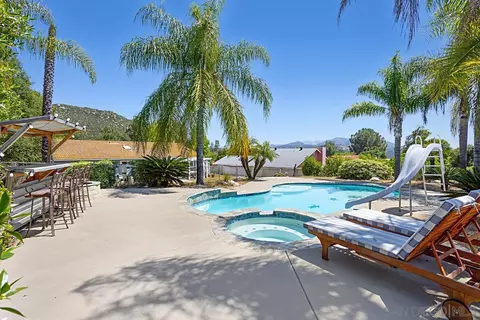 24464 Del Amo Rd, Ramona, CA 92065 photo 3