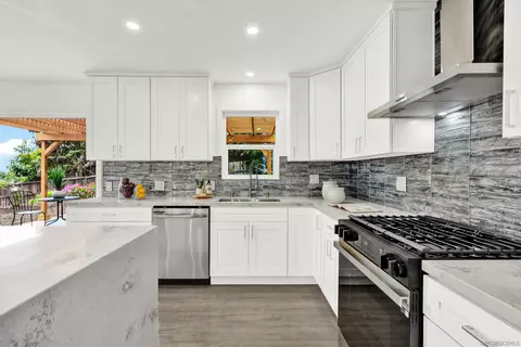 Kitchen - 2250 Ivy Rd, Oceanside, CA 92054 photo 2 of 3