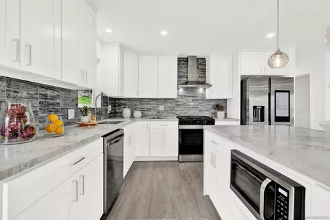 Kitchen - 2250 Ivy Rd, Oceanside, CA 92054 photo 3 of 3