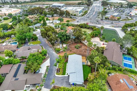 View/Area - 2250 Ivy Rd, Oceanside, CA 92054 photo 4 of 5