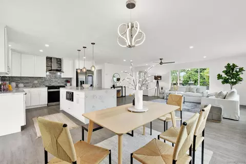 Dining - 2250 Ivy Rd, Oceanside, CA 92054 photo 1 of 1