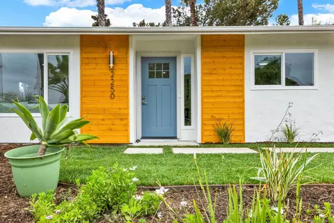 Exterior - 2250 Ivy Rd, Oceanside, CA 92054 photo 2 of 7
