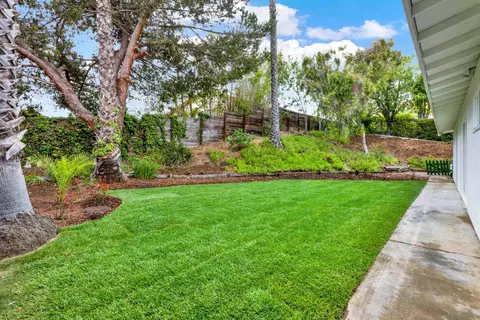 Exterior - 2250 Ivy Rd, Oceanside, CA 92054 photo 4 of 7