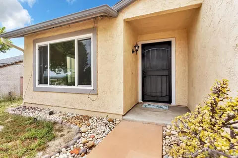 4021 Johnson Dr, Oceanside, CA 92056 photo 3
