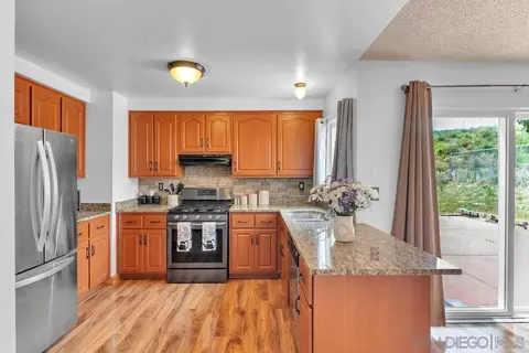 4021 Johnson Dr, Oceanside, CA 92056 photo 8