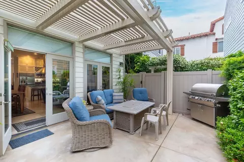 Exterior - 232 C Ave, Coronado, CA 92118 photo 4 of 5