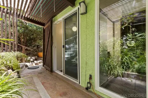 Exterior - 7950 Wetherly St, La Mesa, CA 91941 photo 5 of 11