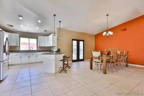 25208 Poderio Dr, Ramona, CA 92065 photo 5