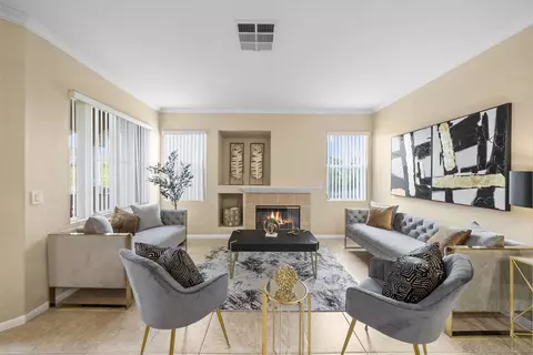 10830 Serafina Ln #19, San Diego, CA 92128