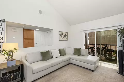 300 Roanoke Rd #9, El Cajon, CA 92020