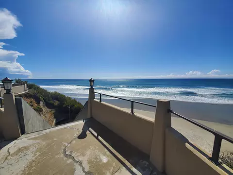 758 Ocean Surf Dr, Solana Beach, CA 92075 photo 2