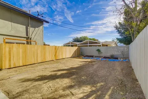 Exterior - 426 Phillips Way, Vista, CA 92083 photo 9 of 21