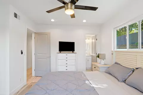 Bedroom - 1135 Eucalyptus Ave, Vista, CA 92084 photo 5 of 8