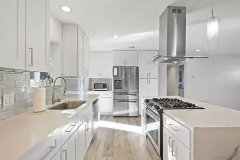 Kitchen - 1135 Eucalyptus Ave, Vista, CA 92084 photo 2 of 5