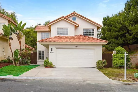 8520 Robin St, Lemon Grove, CA 91945 photo 2