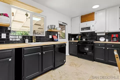 6200 Severin, La Mesa, CA 91942 photo 7