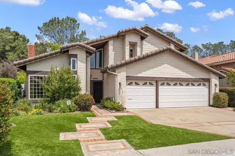6279 Lakewood St, San Diego, CA 92122
