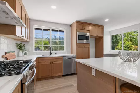 Kitchen - 14322 Jolley Ln, Poway, CA 92064 photo 4 of 4