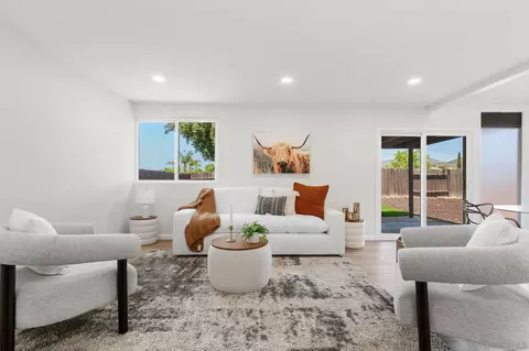Living - 14322 Jolley Ln, Poway, CA 92064 photo 2 of 3