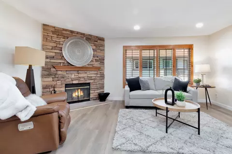 Living - 9821 Caspi Gardens Dr #4, Santee, CA 92071 photo 4 of 5
