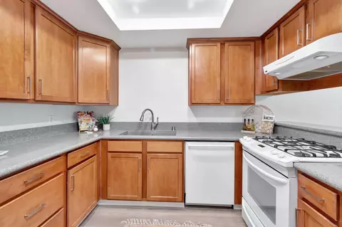 Kitchen - 9821 Caspi Gardens Dr #4, Santee, CA 92071 photo 2 of 2