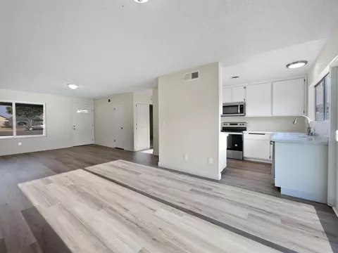 Living - 13867 Gorrion Ct, El Cajon, CA 92021 photo 4 of 4