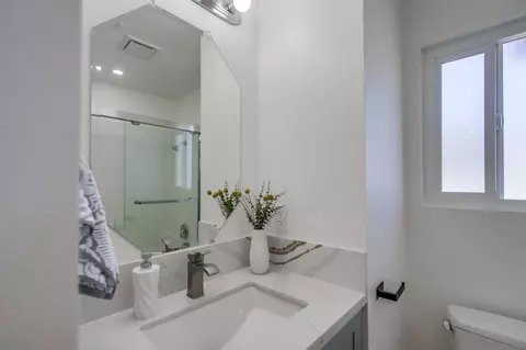 Bath - 10712 Valor Pl, Santee, CA 92071 photo 3 of 6