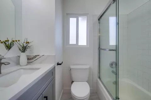 Bath - 10712 Valor Pl, Santee, CA 92071 photo 2 of 6