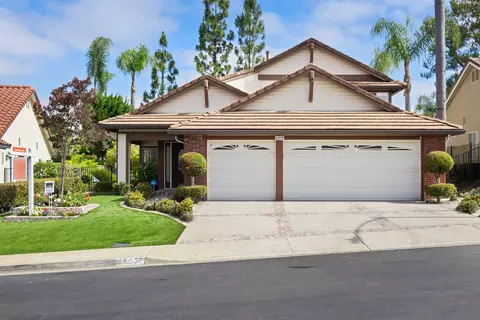 1362 Beringer Ln, Vista, CA 92081